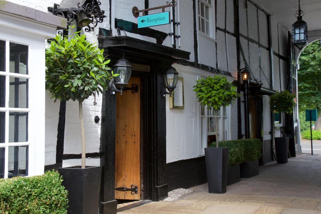 The Talbot Inn Γουόκινγκ Εξωτερικό φωτογραφία